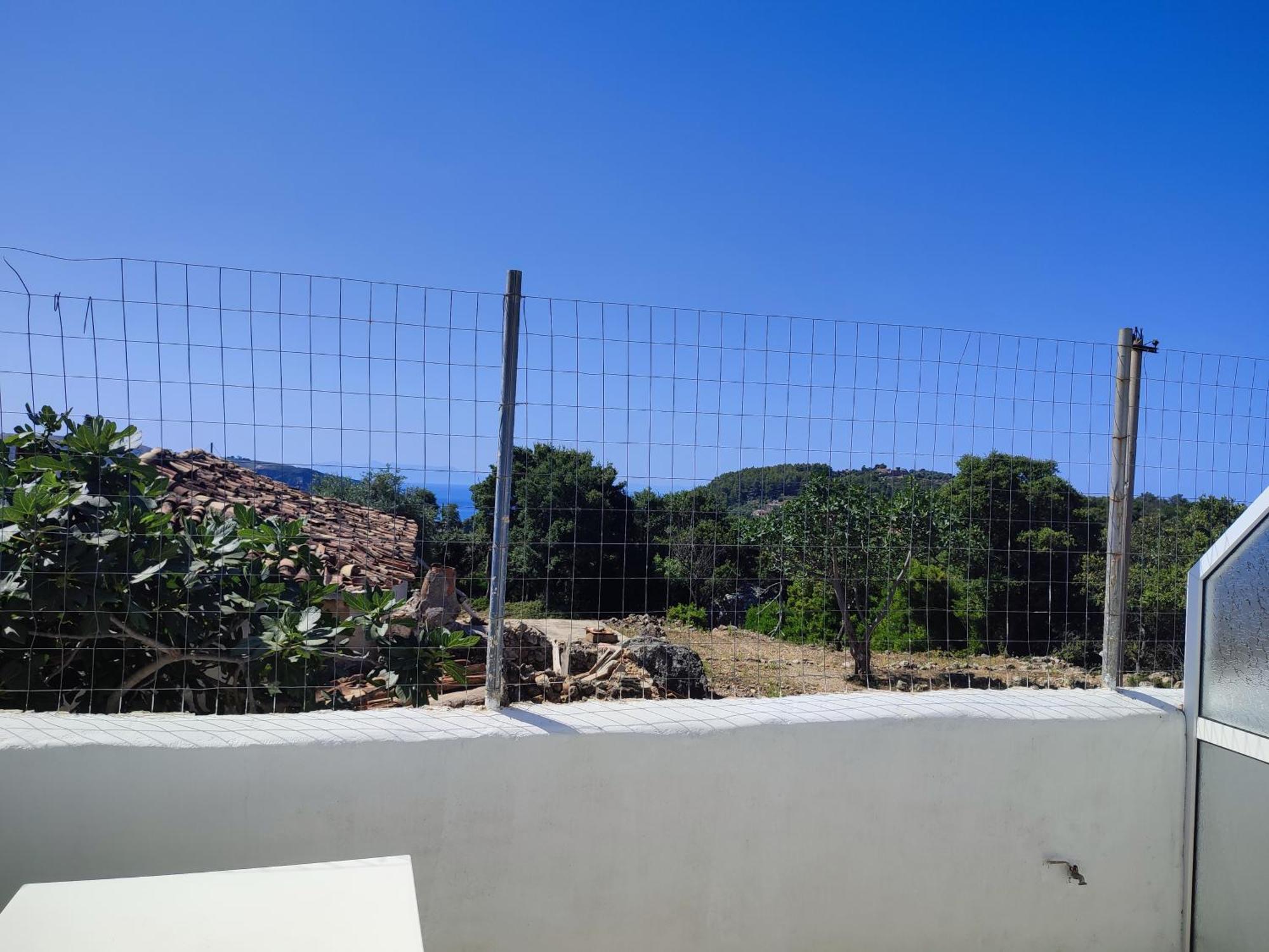 Petros Rooms Himare Room photo