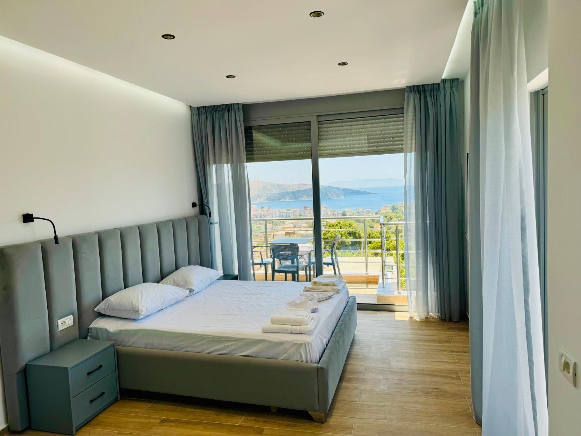 Petros Rooms Himare Exterior photo